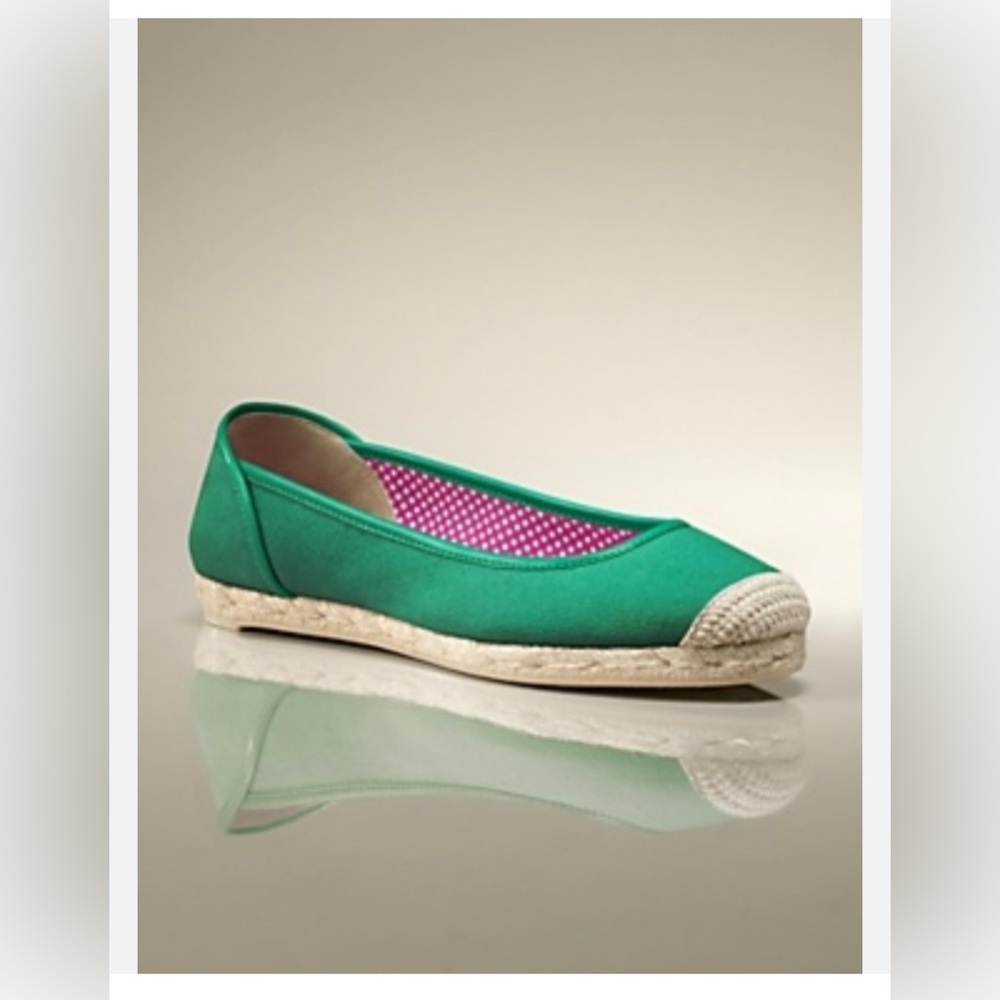 NEW Women’s Talbots Palma Cotton Canvas Flats size 7.5 perfect for Christmas! 🎄